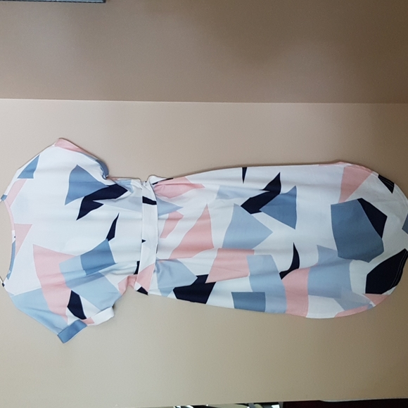 Dress - Picture 2 of 2